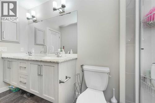 405 Sage Hill Grove Nw, Calgary, AB - Indoor Photo Showing Bathroom