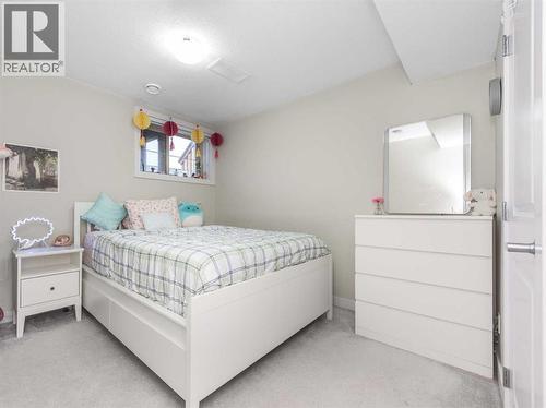 405 Sage Hill Grove Nw, Calgary, AB - Indoor Photo Showing Bedroom