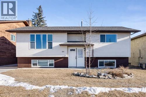 84 Big Springs Hill SE  Airdrie, AB T4A 1L3