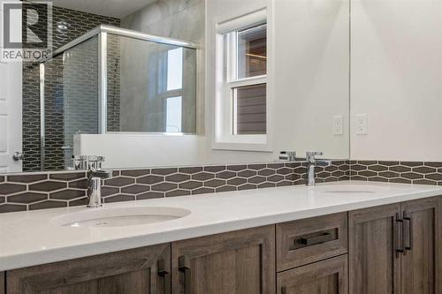 110 Wolf Creek Rise Se, Calgary, AB - Indoor Photo Showing Bathroom