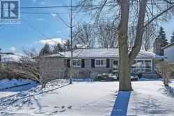 308 JAYBELL GROVE  Toronto, ON M1C 2X5