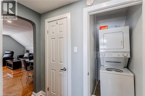 42 East 31St Street, Hamilton, ON - Indoor Photo Showing Laundry Room