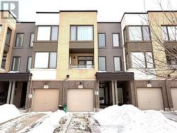 196 HUGUENOT ROAD  Oakville, ON L6H 7C3