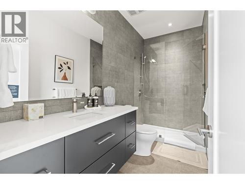 105 Predator Ridge Drive Unit# 22, Vernon, BC - Indoor Photo Showing Bathroom