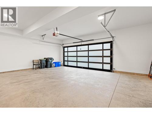 105 Predator Ridge Drive Unit# 22, Vernon, BC - Indoor Photo Showing Garage