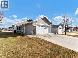 37 Chartwell Place SE  Medicine Hat, AB T1B 0E2