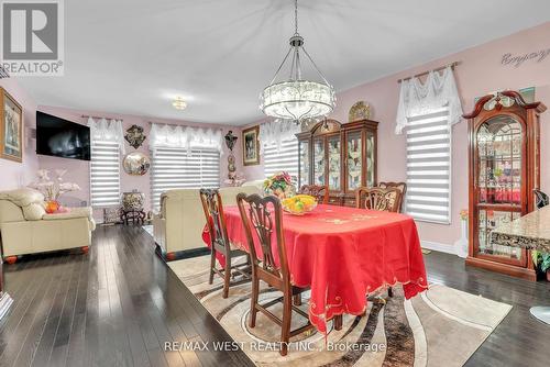 126 Kingsmere Crescent, New Tecumseth, ON - Indoor Photo Showing Dining Room