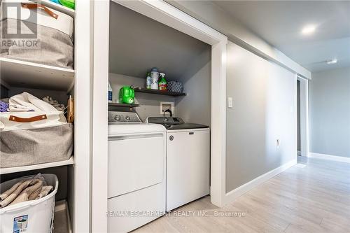 735 Beach Boulevard, Hamilton, ON - Indoor Photo Showing Laundry Room