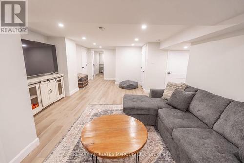 1733 Blakely Drive, Cornwall, ON - Indoor Photo Showing Living Room