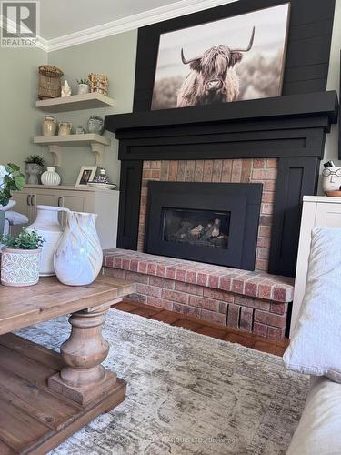 1733 Blakely Drive, Cornwall, ON - Indoor Photo Showing Living Room With Fireplace