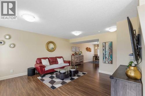 572 Savanna Boulevard Ne, Calgary, AB - Indoor Photo Showing Living Room