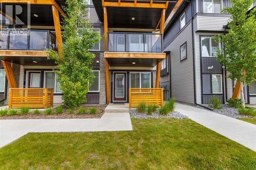 572 Savanna Boulevard Ne, Calgary, AB - Outdoor With Facade