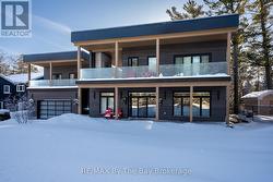 809 EASTDALE DRIVE E  Wasaga Beach, ON L9Z 2R7