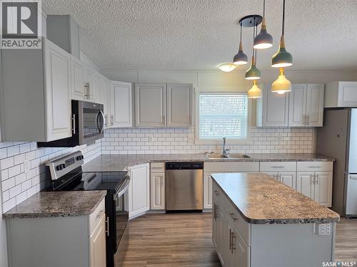 413 Railway Street, Kipling, SK - Indoor Photo Showing Kitchen With Double Sink With Upgraded Kitchen