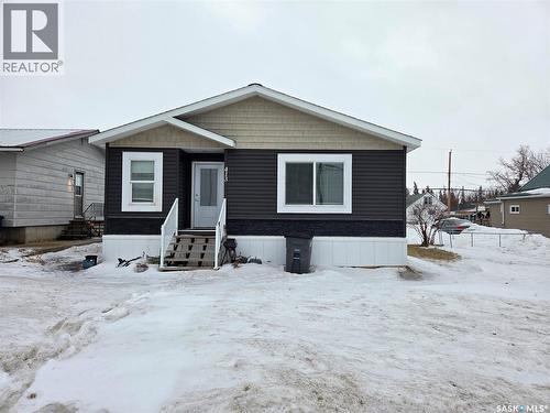 413 Railway Street, Kipling, SK - Outdoor