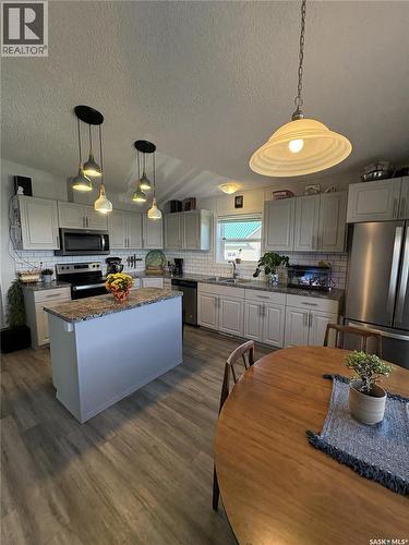 413 Railway Street, Kipling, SK - Indoor