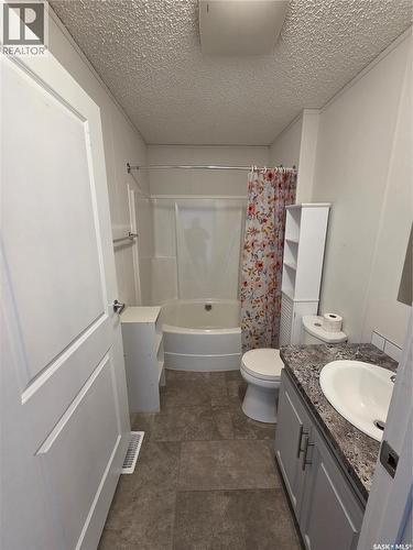 413 Railway Street, Kipling, SK - Indoor Photo Showing Bathroom