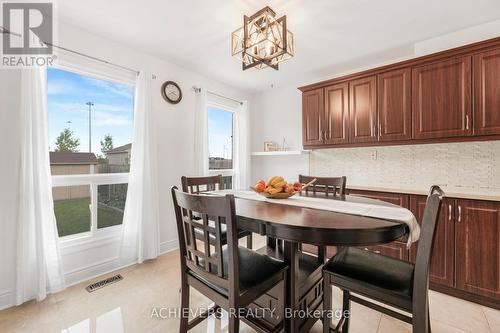 4024 Longo Circle E, Mississauga, ON - Indoor Photo Showing Dining Room
