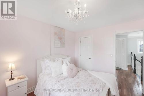 4024 Longo Circle E, Mississauga, ON - Indoor Photo Showing Bedroom