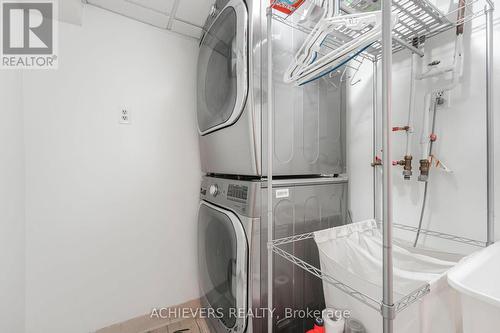4024 Longo Circle E, Mississauga, ON - Indoor Photo Showing Laundry Room