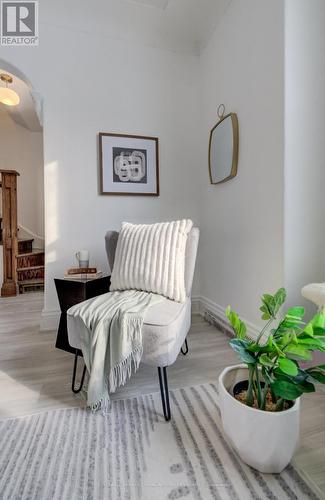 83 Sanford Avenue N, Hamilton, ON - Indoor