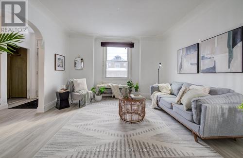 83 Sanford Avenue N, Hamilton, ON - Indoor Photo Showing Living Room