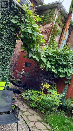 83 Sanford Avenue N, Hamilton, ON - Outdoor