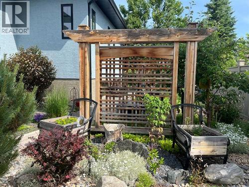 1003 Canyon Boulevard W, Lethbridge, AB - Outdoor