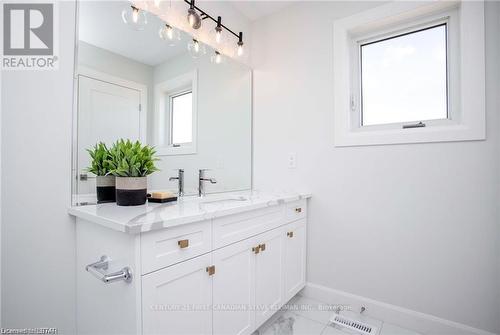 45 - 2700 Buroak Drive S, London North (North S), ON - Indoor