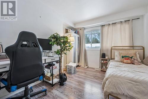 15 Fairview Boulevard, Guelph (Dovercliffe Park/Old University), ON - Indoor Photo Showing Bedroom