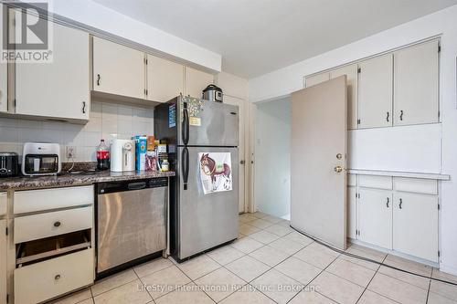 15 Fairview Boulevard, Guelph (Dovercliffe Park/Old University), ON - Indoor Photo Showing Kitchen