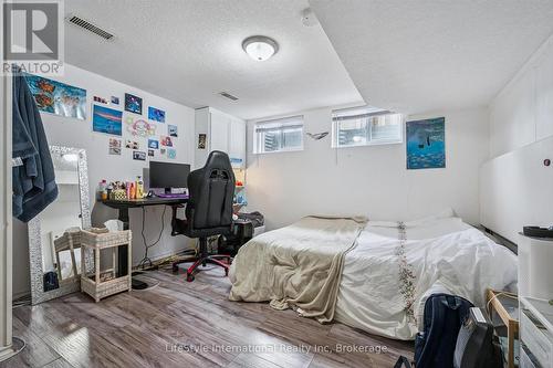 15 Fairview Boulevard, Guelph (Dovercliffe Park/Old University), ON - Indoor Photo Showing Bedroom