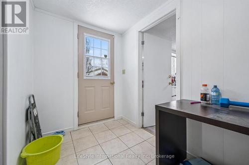 15 Fairview Boulevard, Guelph (Dovercliffe Park/Old University), ON - Indoor