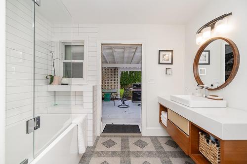 16114 20 Avenue, Surrey, BC 