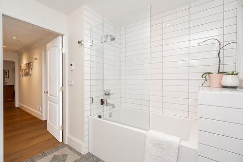 16114 20 Avenue, Surrey, BC 