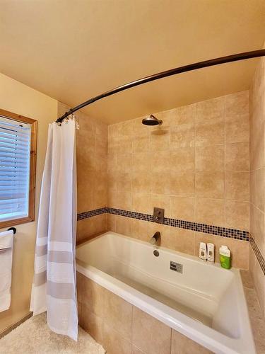 80 Copper Cove, Inglis, MB - Indoor Photo Showing Bathroom