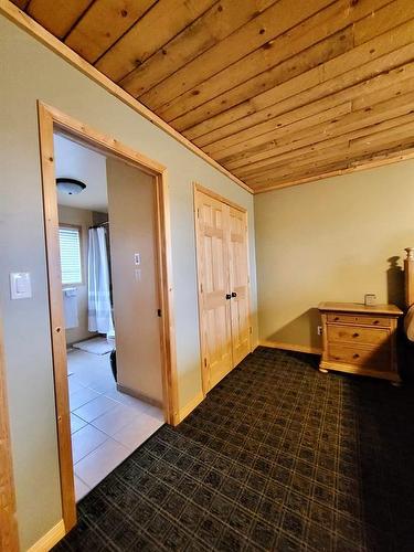 80 Copper Cove, Inglis, MB - Indoor Photo Showing Other Room