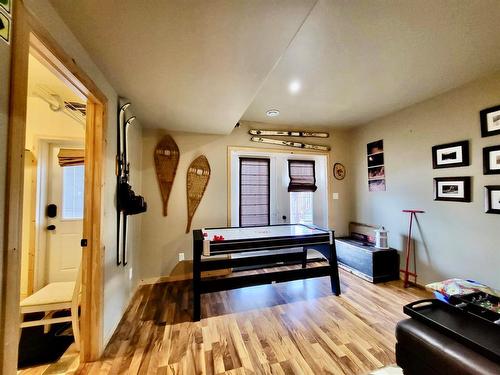 80 Copper Cove, Inglis, MB - Indoor Photo Showing Other Room