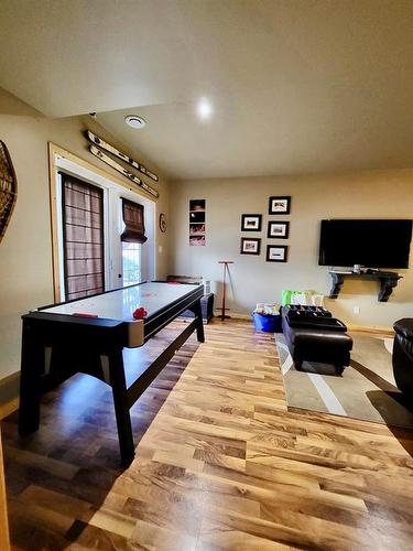 80 Copper Cove, Inglis, MB - Indoor Photo Showing Other Room