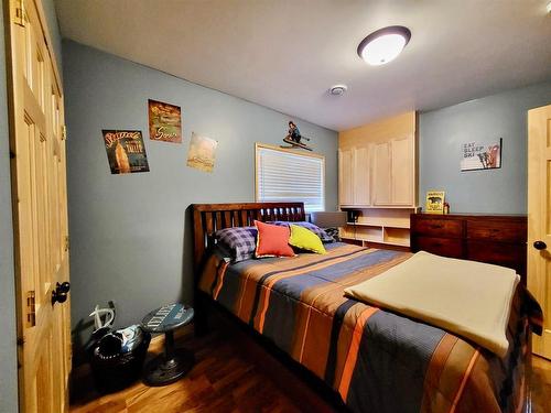 80 Copper Cove, Inglis, MB - Indoor Photo Showing Bedroom