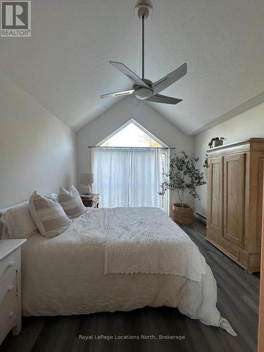 378 Mariners Way, Collingwood, ON - Indoor Photo Showing Bedroom