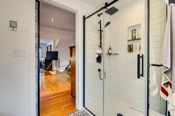 Salle de bains attenante à la CCP - 