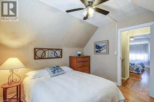 120 Cope Street, Hamilton, ON - Indoor Photo Showing Bedroom