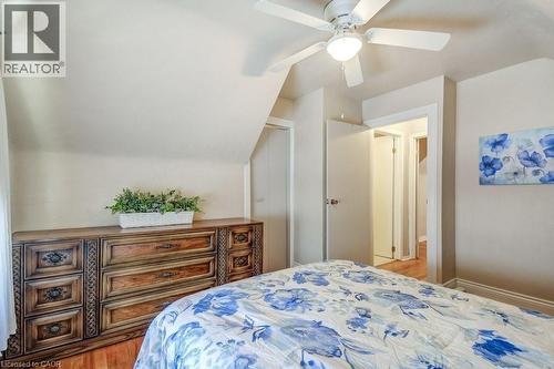 120 Cope Street, Hamilton, ON - Indoor Photo Showing Bedroom