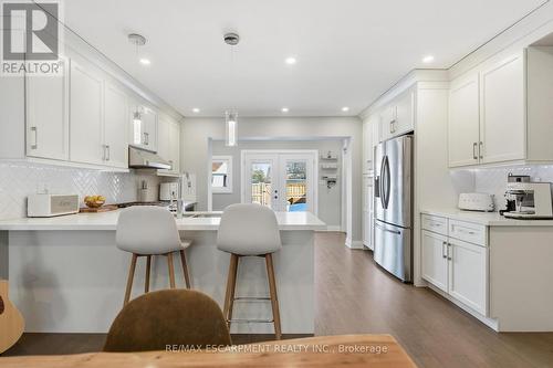 15 Century Street, Hamilton, ON - Indoor Photo Showing Kitchen With Upgraded Kitchen
