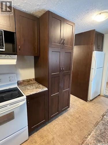 112 Main Street, Harris, SK - Indoor Photo Showing Kitchen