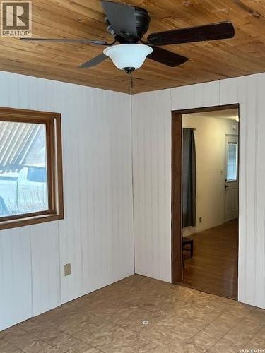 112 Main Street, Harris, SK - Indoor Photo Showing Other Room