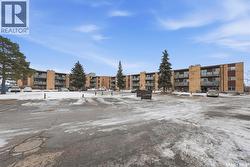 400 423 Tait COURT  Saskatoon, SK S7H 5L3