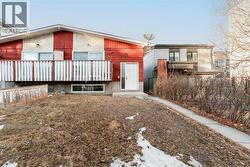 350 33 Avenue NE  Calgary, AB T2E 2H8