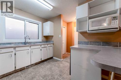 350 33 Avenue Ne, Calgary, AB - Indoor
